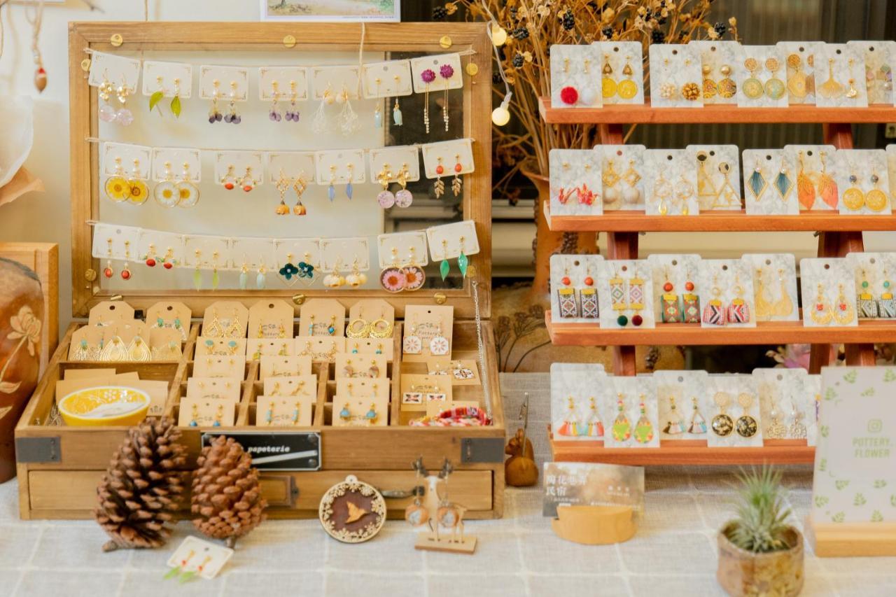 Pottery Flower B&B 지지 외부 사진
